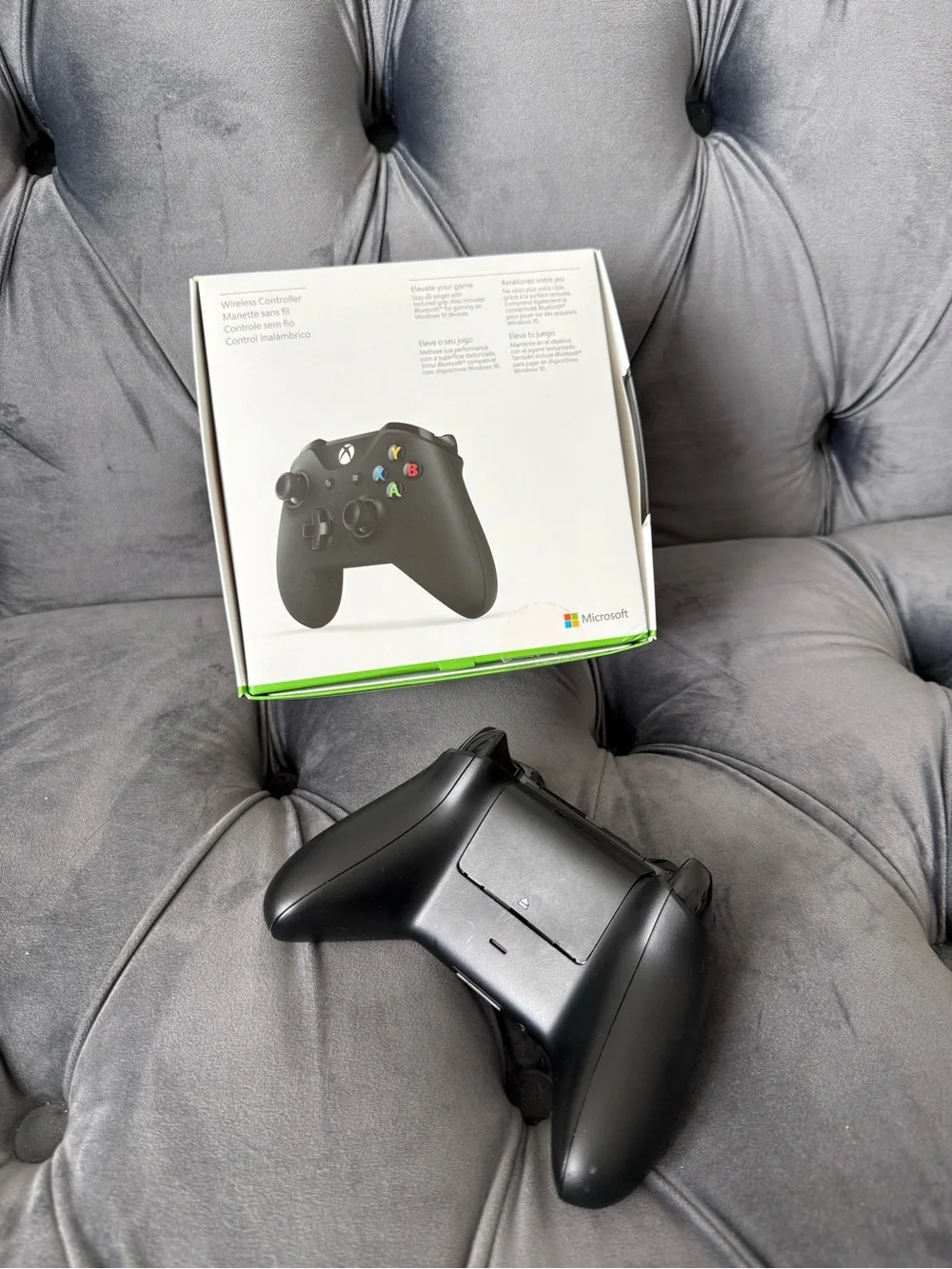 Xbox Wireless Controller in Black - Official Xbox Brand